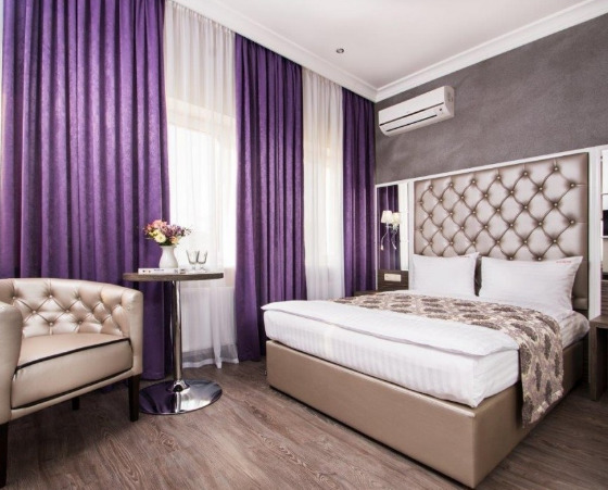 Hotel Bonapart By Uhm