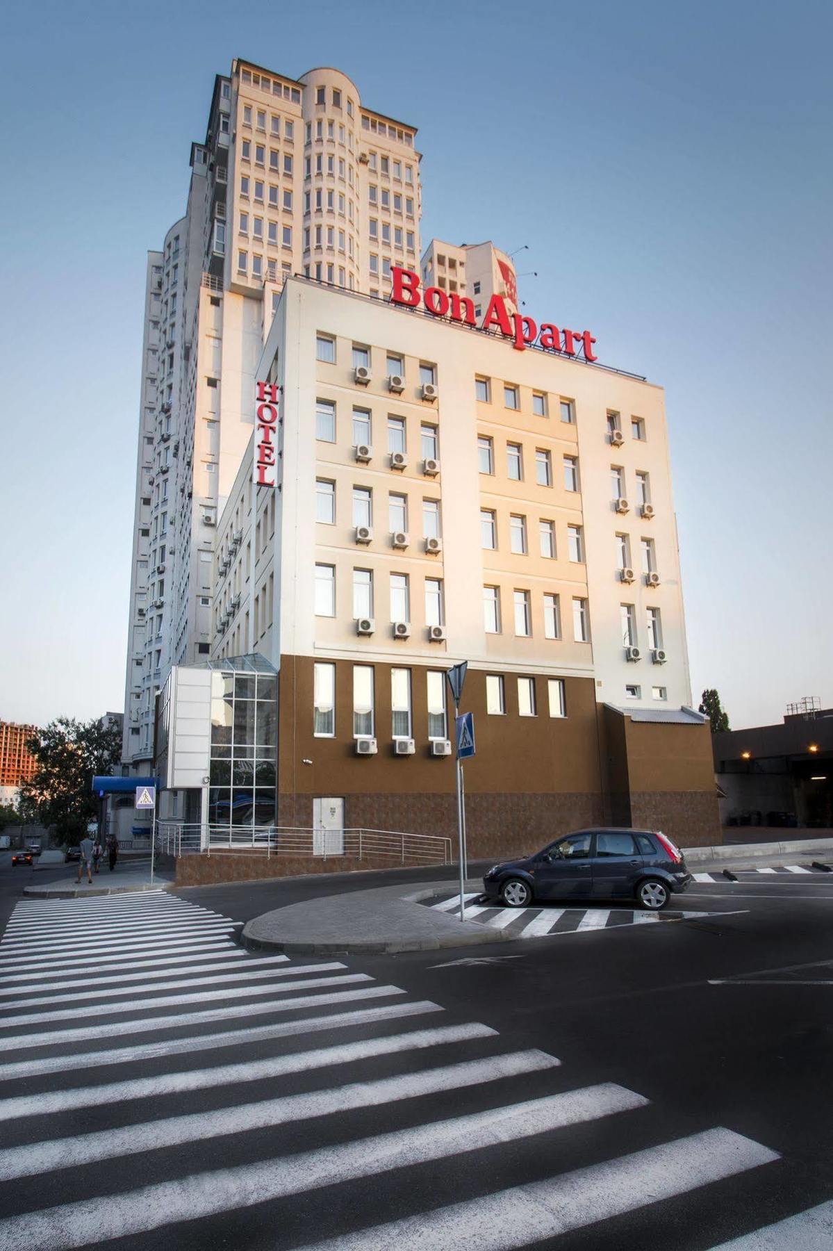 Hotel Bonapart By Uhm Kyiv