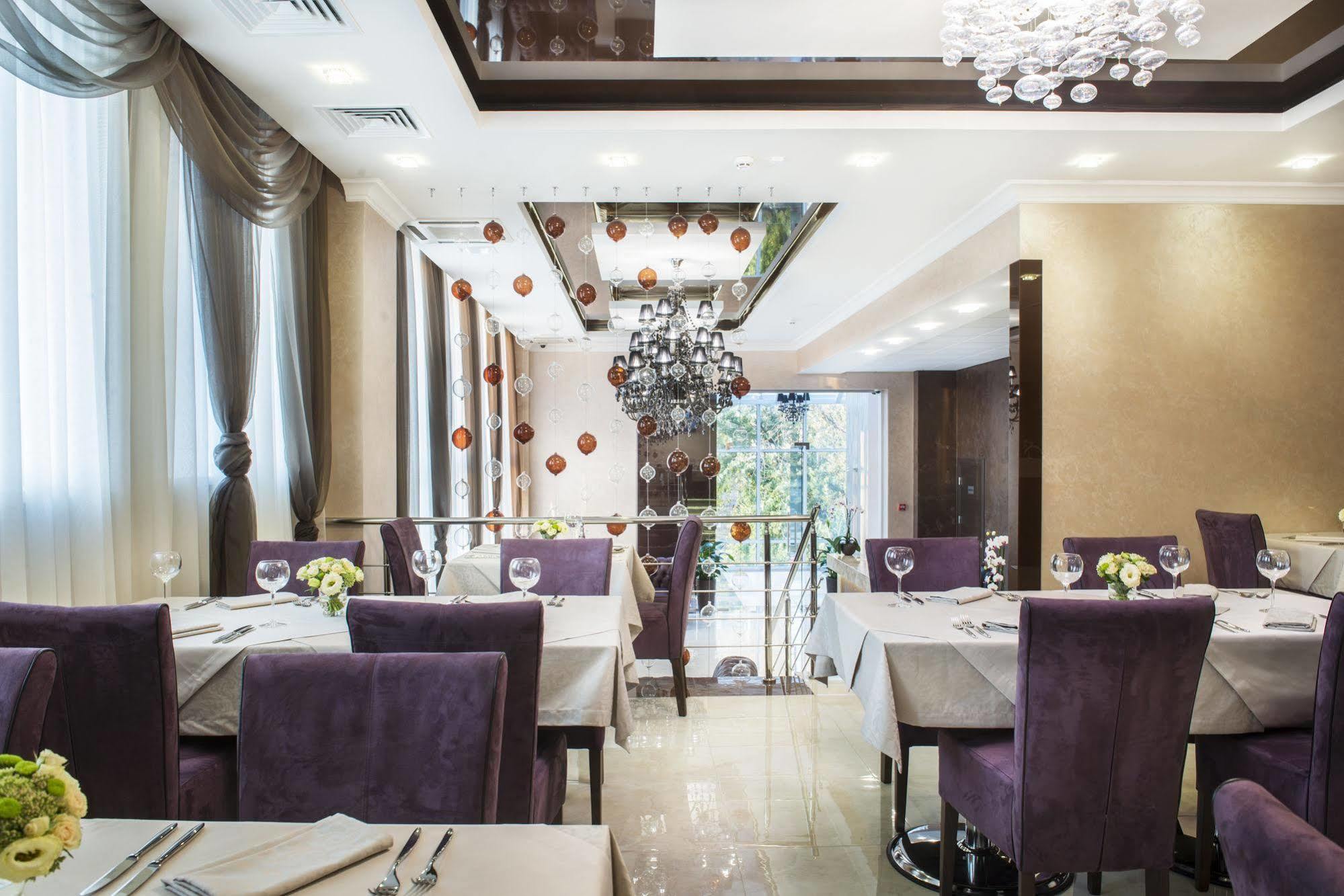 Hotel Bonapart By Uhm Kyiv